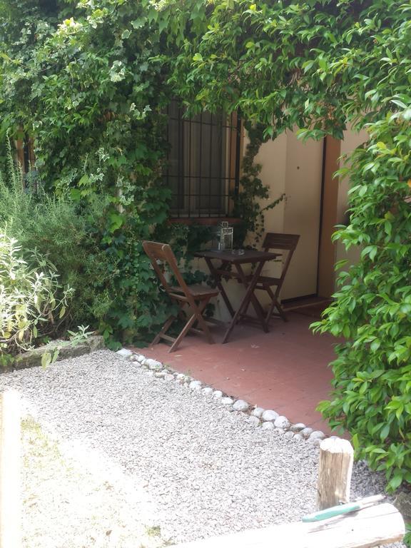 Il Piccolo Borgo Apartment มอนตัลโต ดิ กัสโตร ภายนอก รูปภาพ